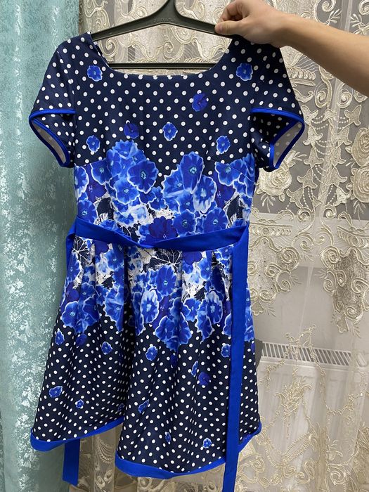 Платье очень красивое