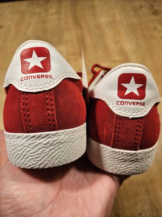 Pantofi sport rosii de piele intoarsa Converse marimea 41