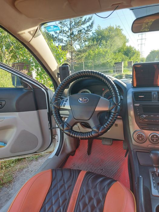 Автомобиль  ,FAW Besturn B50