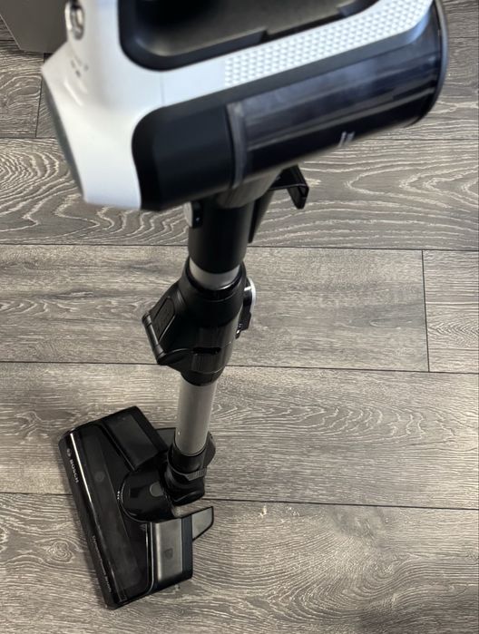 Вертикална прахосмукачка Bosch Unlimited 7 PROHYGIENIC AQUA