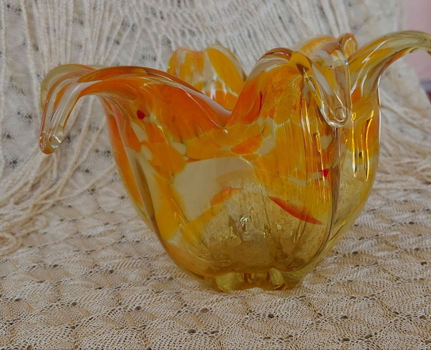 Красивая ваза конфетница