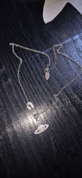 Colier Vivienne Westwood Lucrece Pendant - Original / Stare perfectă