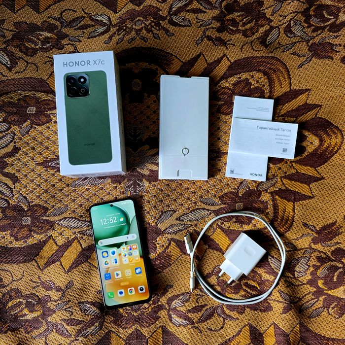 Продам смартфон Honor