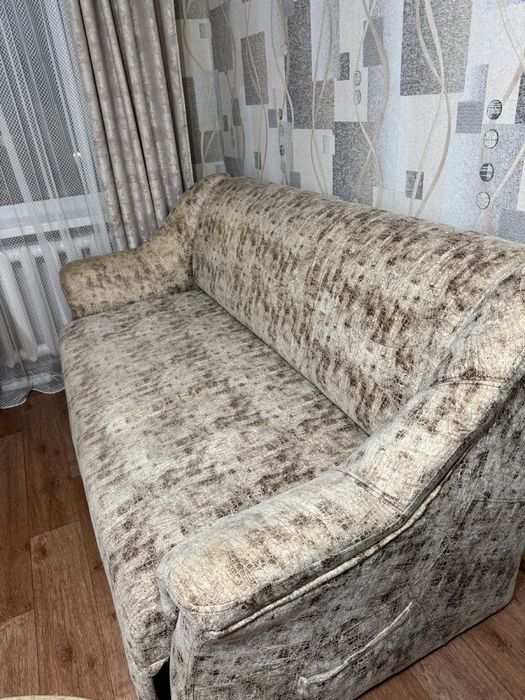 Продам диван кожзам