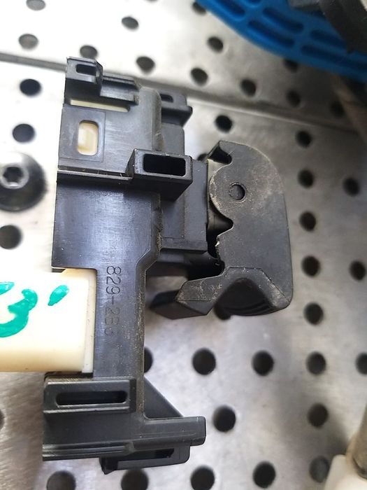 Buton geam electric dreapta fata toyota yaris 3 p13