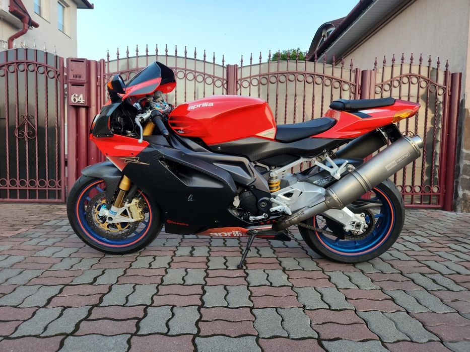 Vând Aprilia RSV 1000 RR an 2004