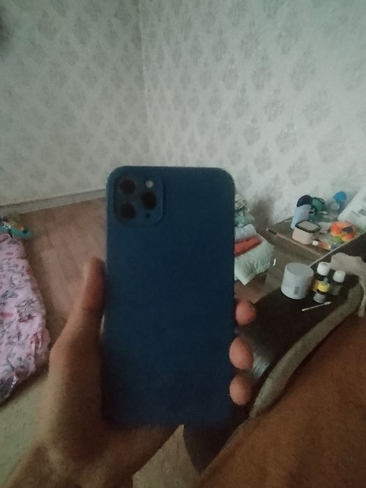 продам iPhone 11PRO MAX 64ГБ
