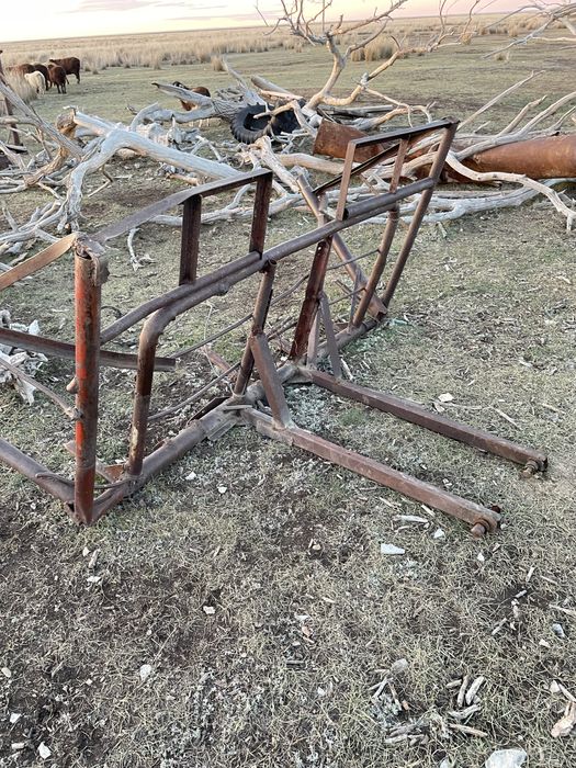 Продам трактор т25