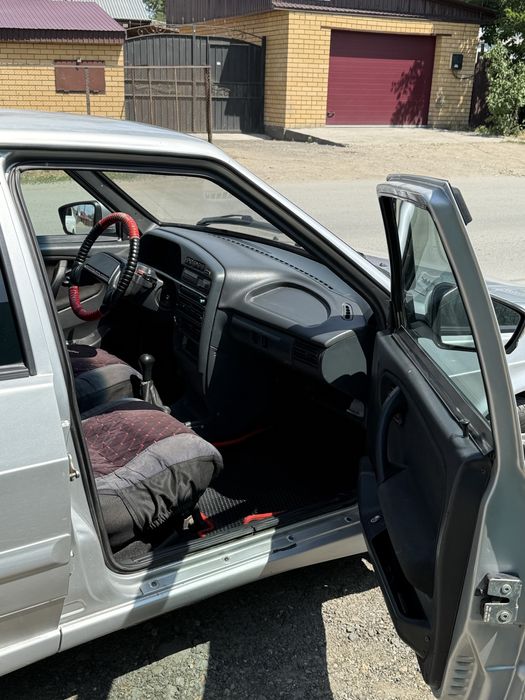 Продам ваз 2114 в хорошем состояние