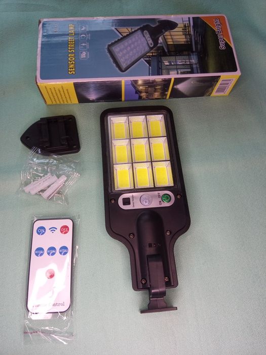 Сензорна дворна лампа, соларна