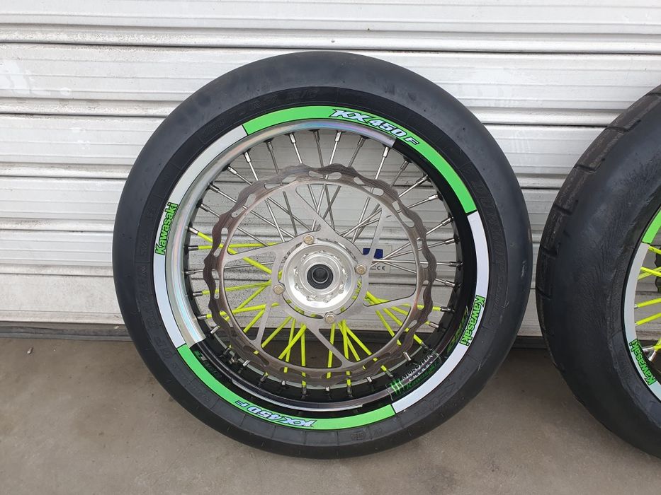 Универсални капли за Супер мото с гуми