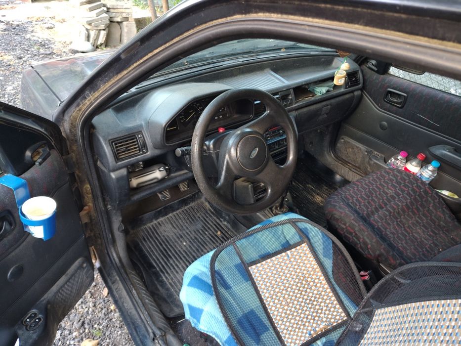 Ford fiesta 1,3 бензин  на части