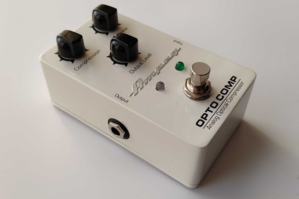 Ampeg Opto Comp (аналогов оптичен компресор)