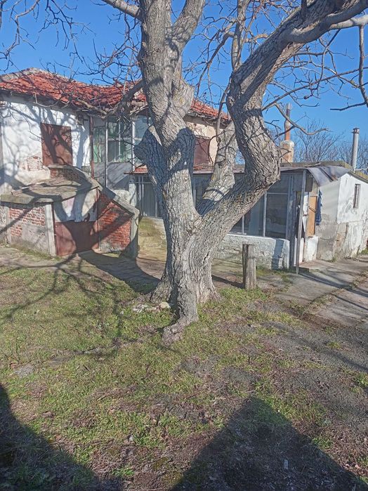 Продава се Къща в Карнобат - 80 кв.м за 179 €/кв.м - Снимка #1