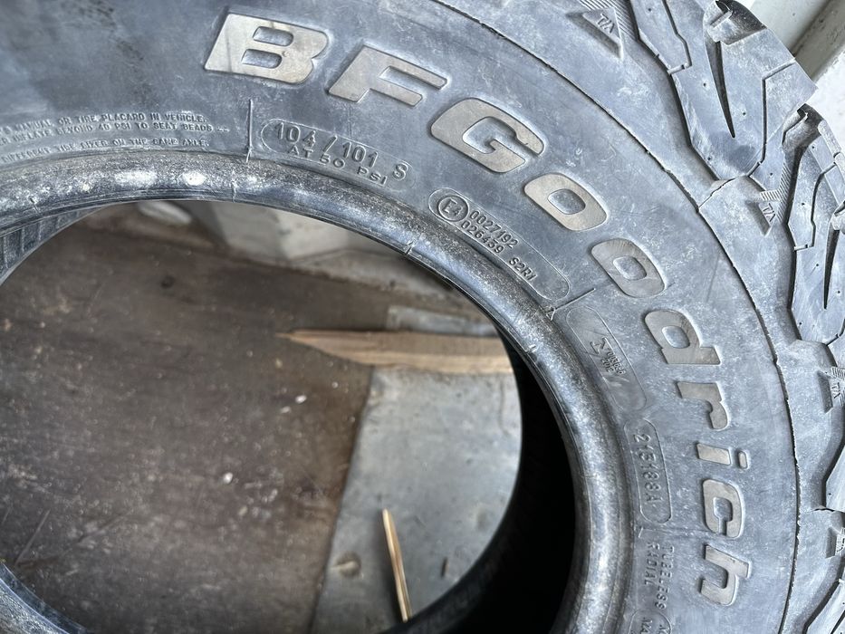 Авто шина 235/75R15 (1шт) BF