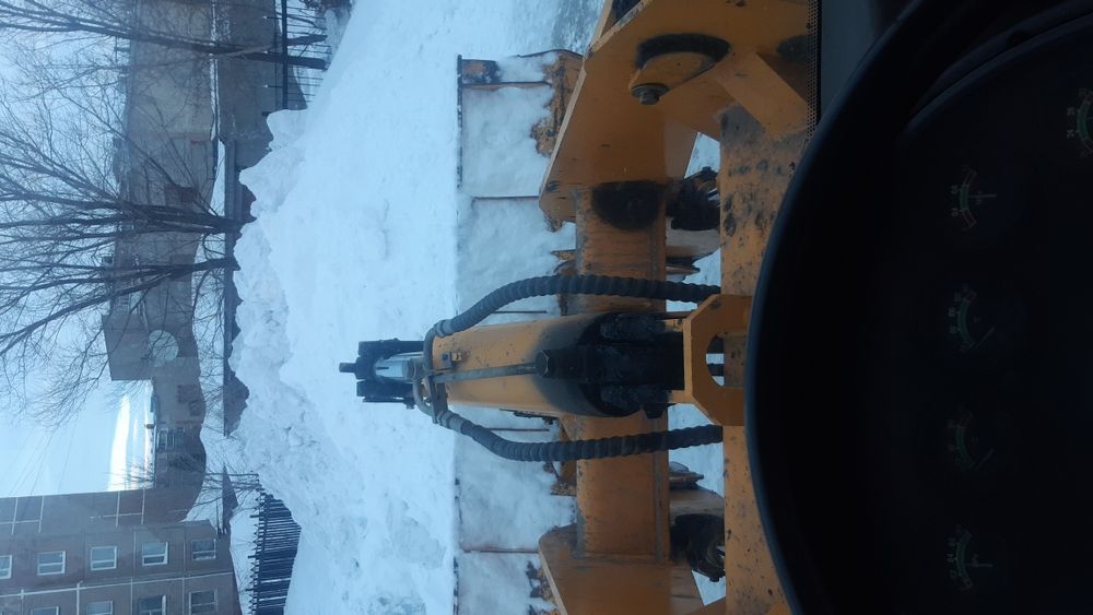 Вывоз и уборка снега