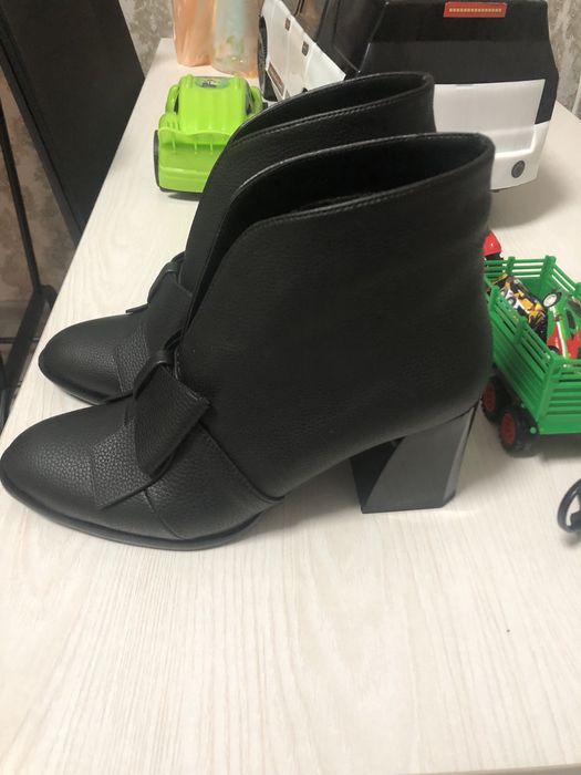 Турецкая женская обувь из натуральной кожи. Размер 38