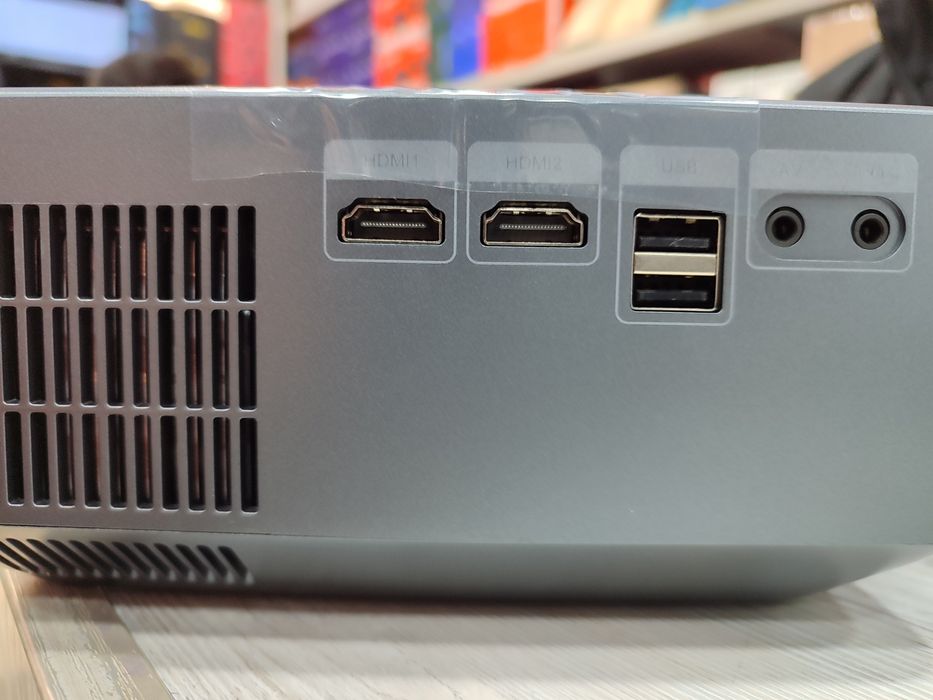 Projector X1 sotiladi yengi  kalichstvada bor