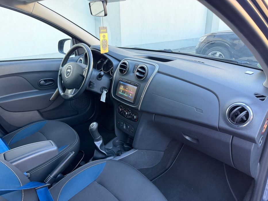Dacia Logan MCV Model Celebration 2015 / 0.9 / Navi / Senzori / Pilot / Full