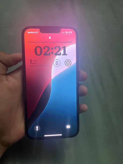 Продам Iphone 13