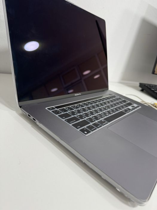 Macbook pro 16 32/512gb