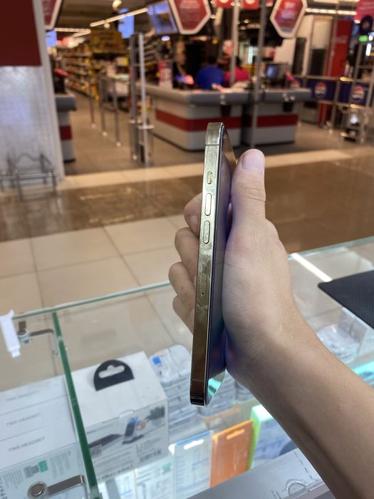 Продам айфон 13 про