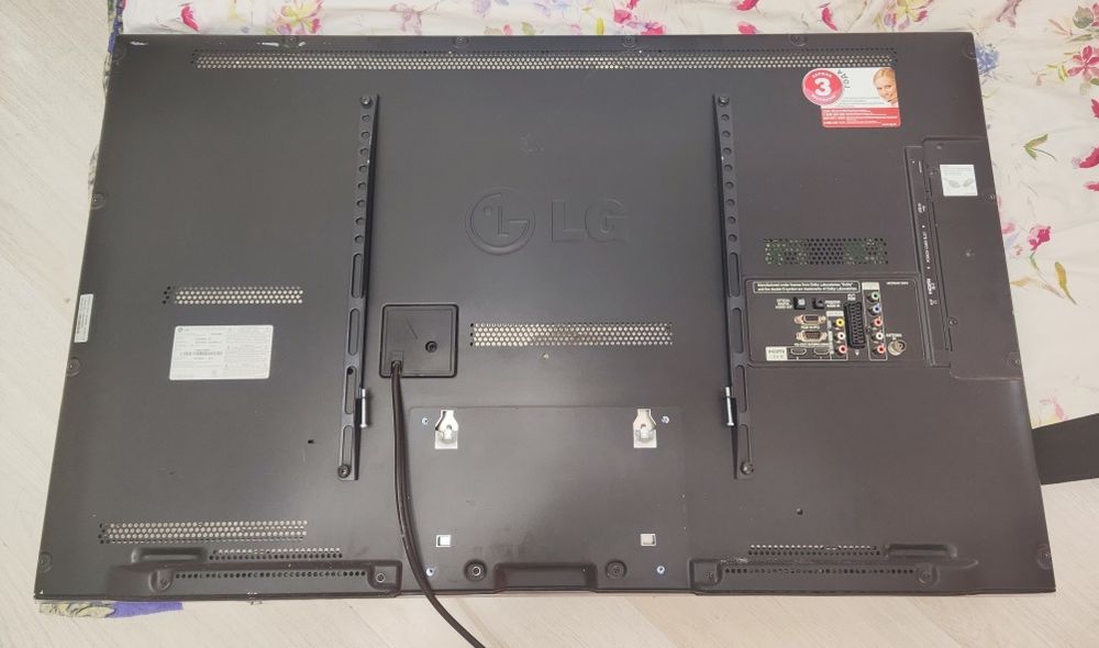 Full HD LED-телевизор LG Cinema 3D