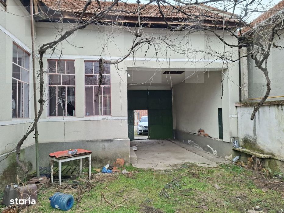 Casa de vanzare, 4 camere, 140 mp - in Costiu