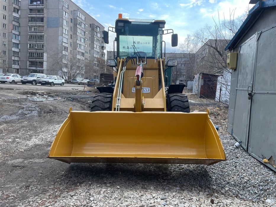 Погрузчик Вилы/ковш