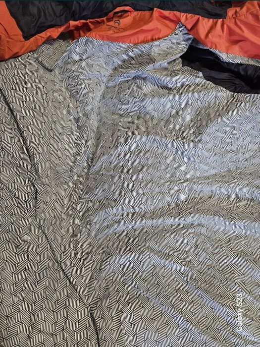 Продам куртку зимнюю Outventure