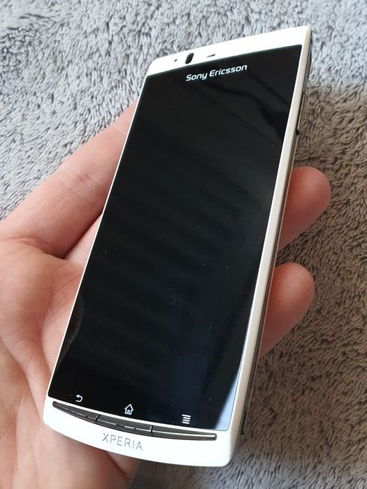 Vând Sony Ericsson  LT18i de colectie.Pret 160 ron