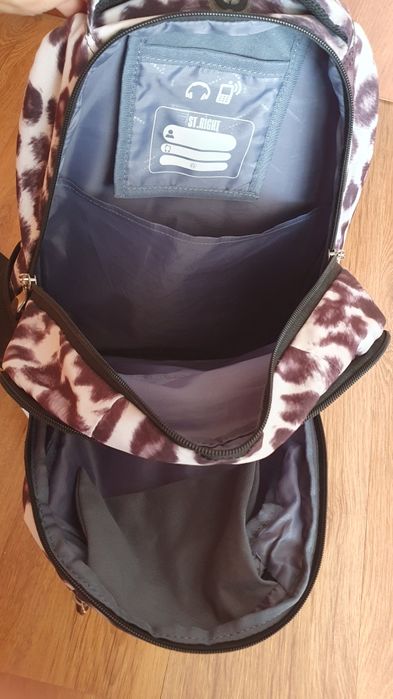 Продавам здрава и красива ученическа раница "ST.Right"