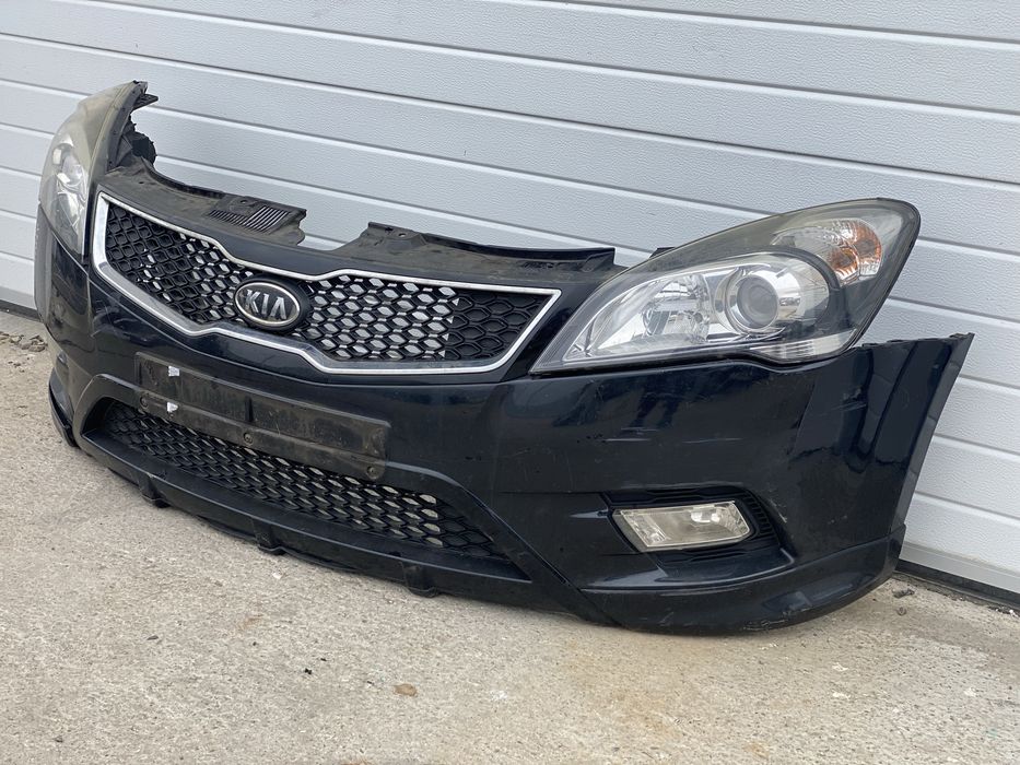 Bara fata far stanga far dreapta Kia ceed 3 an 2011 facelift
