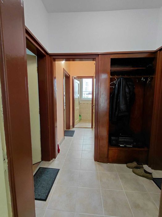 Продавам 3-стаен апартамент в Центъра