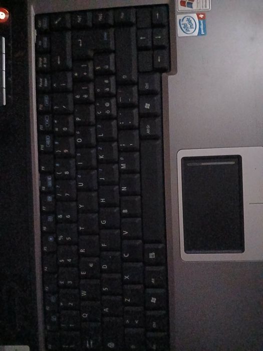 Vând laptop asus