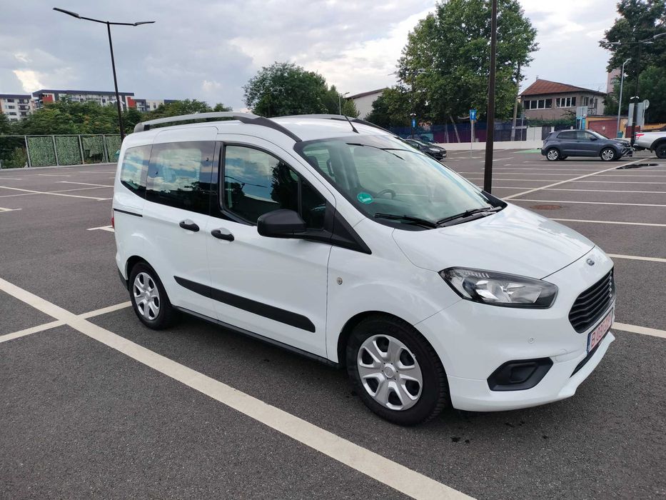 FORD Tourneo Courier 2020 — imagine 3