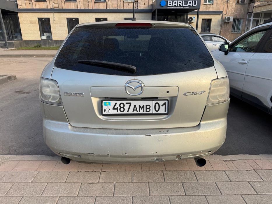 Машина Mazda cx7