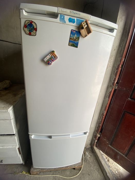 Продам холодильник