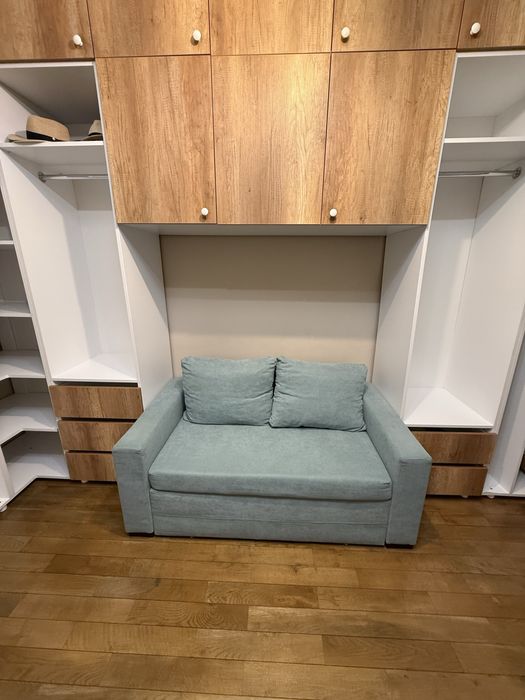 Dresing in forma de U in toata camera cu sau fara pat