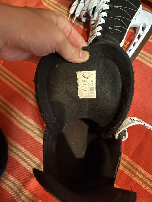 Продам коньки мужские