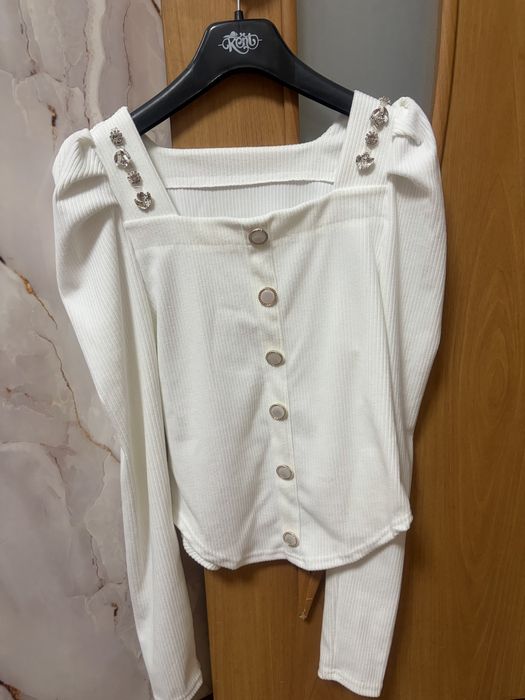 Кофточка белая новая