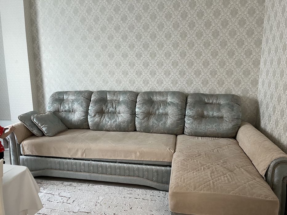 Продам диван угловой