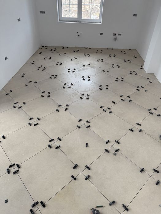 Executam montaj gresie/faianță parchet/SPC