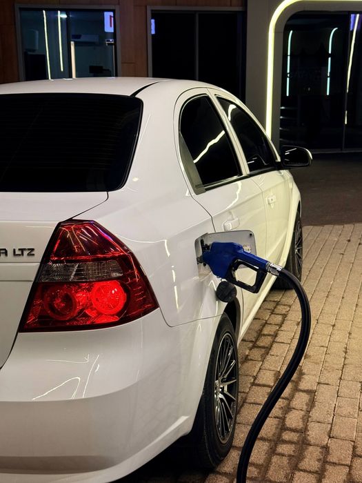 Продаётся нексия 3 Автомат 4 позиции