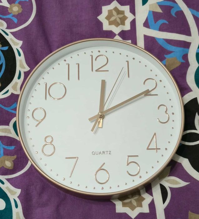 Ceas de perete Quartz