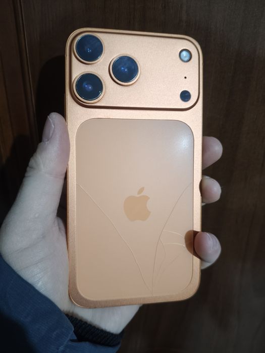 Iphone 11 rangi Orange 128 , 17 Pro taqilgan