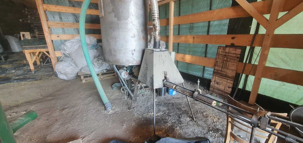 Vand sau schimb presa / instalatie brichete paie - rumegus