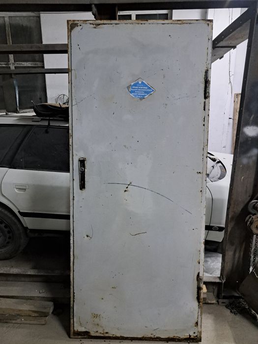 Двери металлические