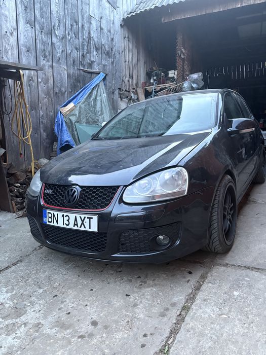 Vând golf 5 in stare foarte buna