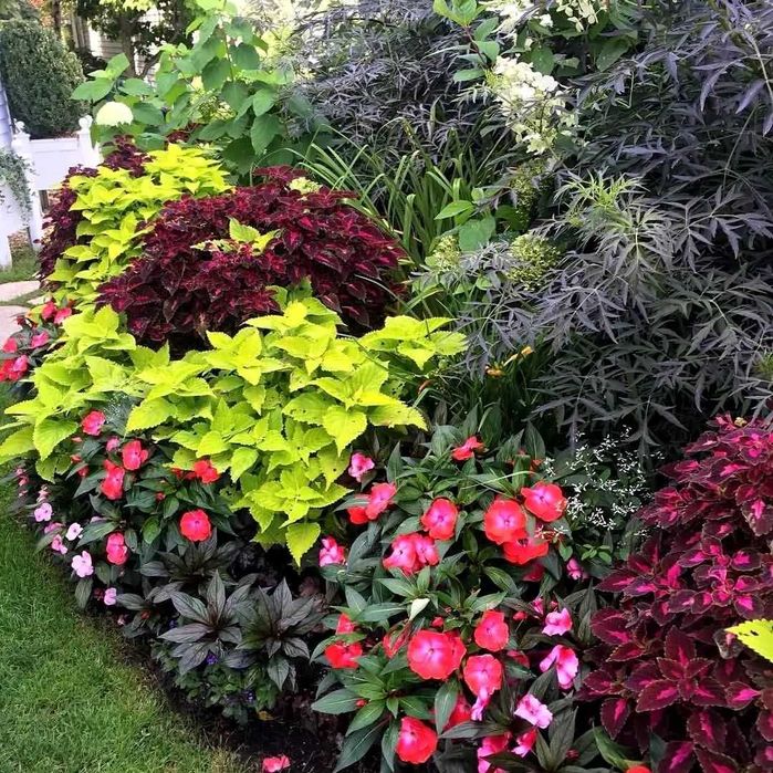 Янги  6 хона 3 уровень 3 сотикли ховли сотилади Кибрай рн